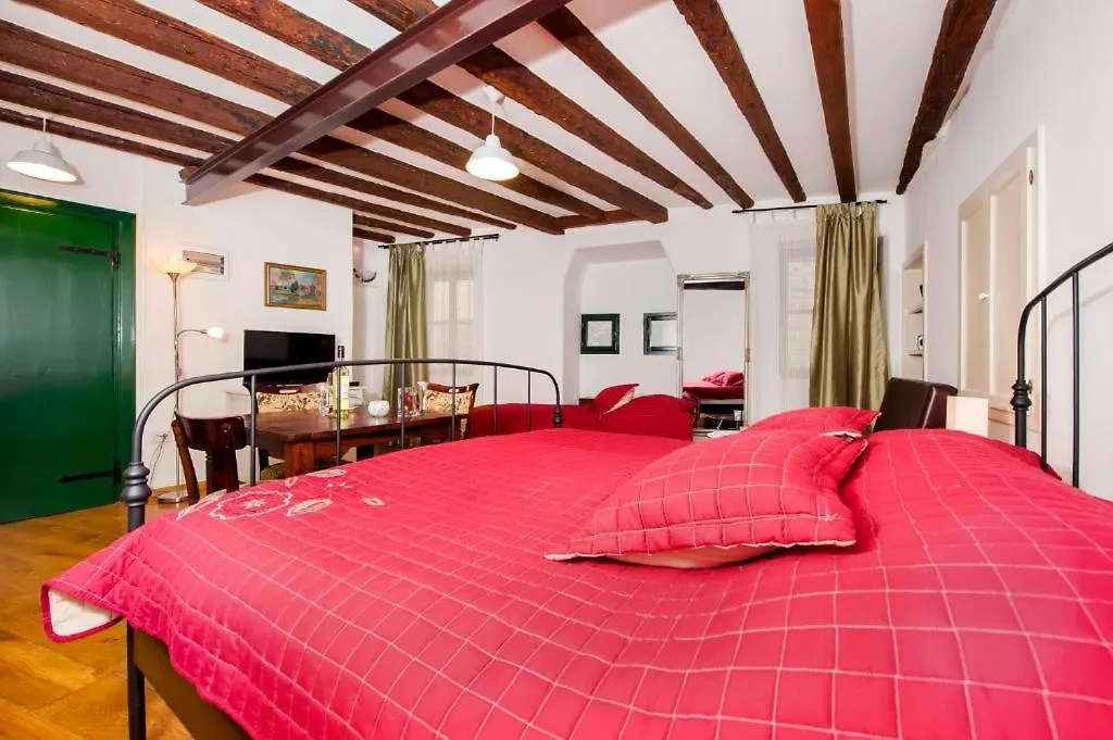 Retro Studio Oscar I Rovinj Apartament